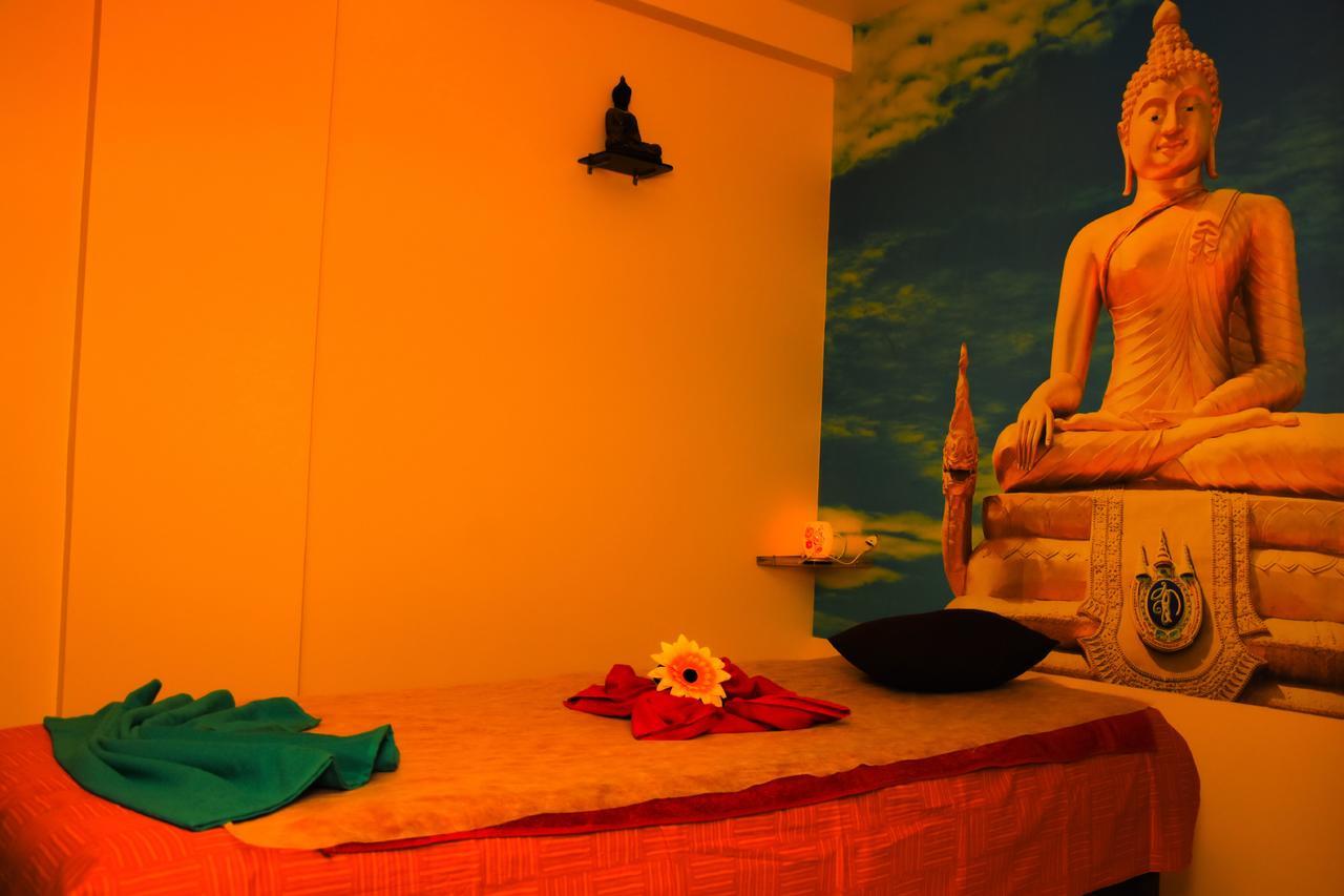 Hotel Shyam Palace Bhuj Bagian luar foto