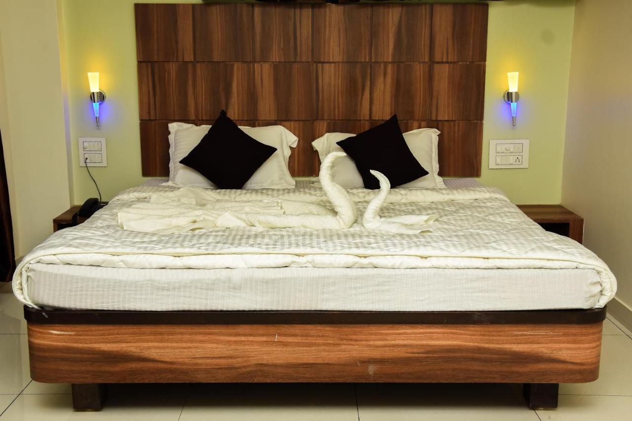 Hotel Shyam Palace Bhuj Bagian luar foto